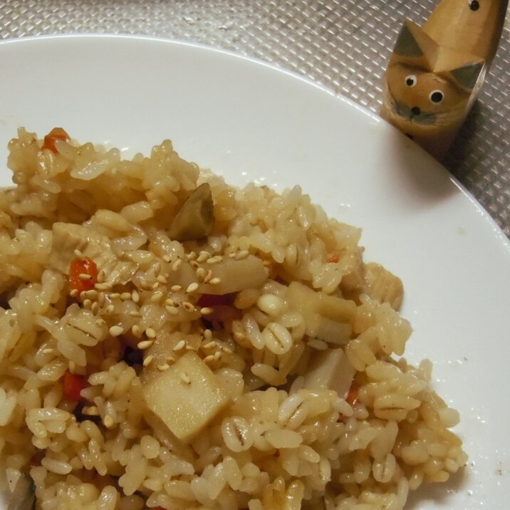 圧力鍋で簡単♪鶏肉とレンコンごはん